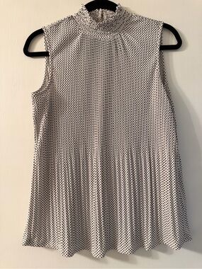 Adrianna Papell Sleeveless Pleated Mock-Neck Polka Dot Top - White/Black